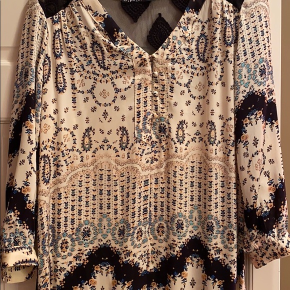 Patterned cream dress - Picture 2 of 4